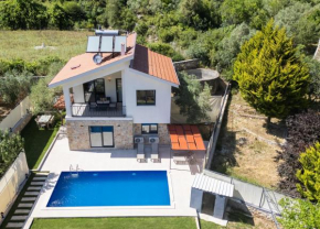 Villa Kızılbella 1, lüks havuzlu korunaklı taş villa